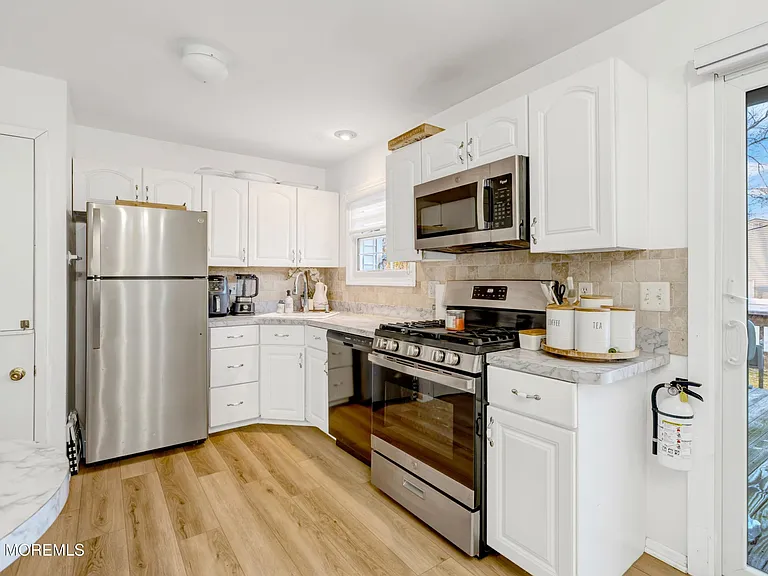 1121 Darlene Ave — Photo 8