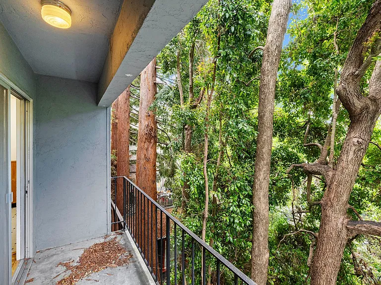 2540 Benvenue LLC — Photo 8