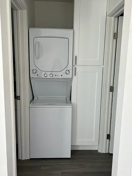 Washer/Dryer in unit