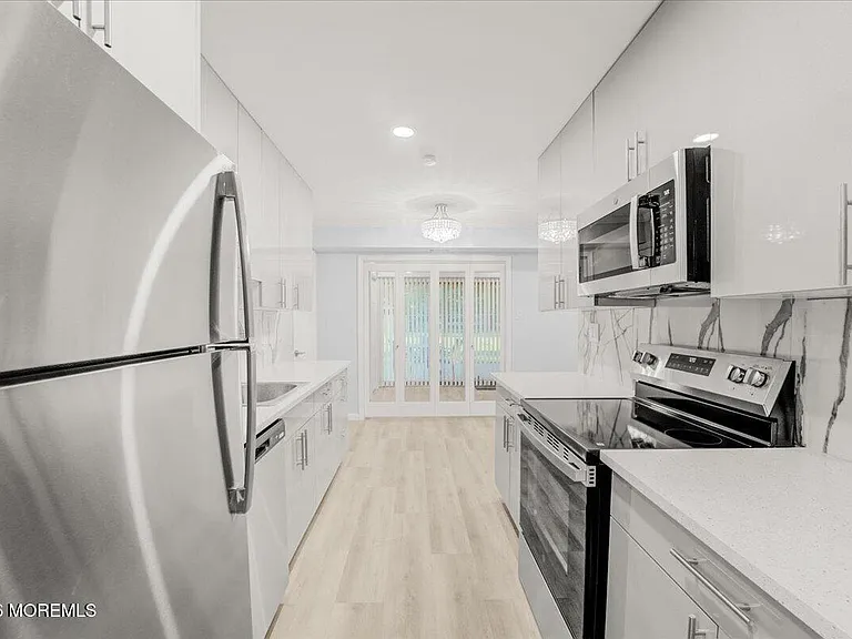 16 E Bluebell Ln — Photo 13