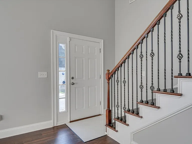 2909 Aylesbury Dr — Photo 4