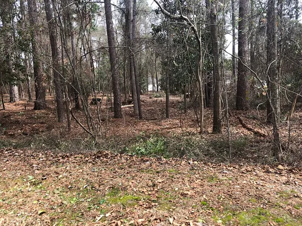 834 Woodgate Rd, Camden, SC 29020