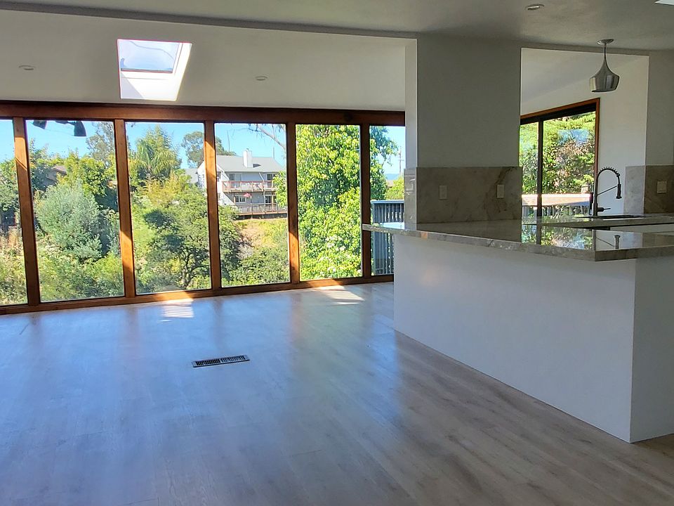 1st image of 324 Alta Vista Dr