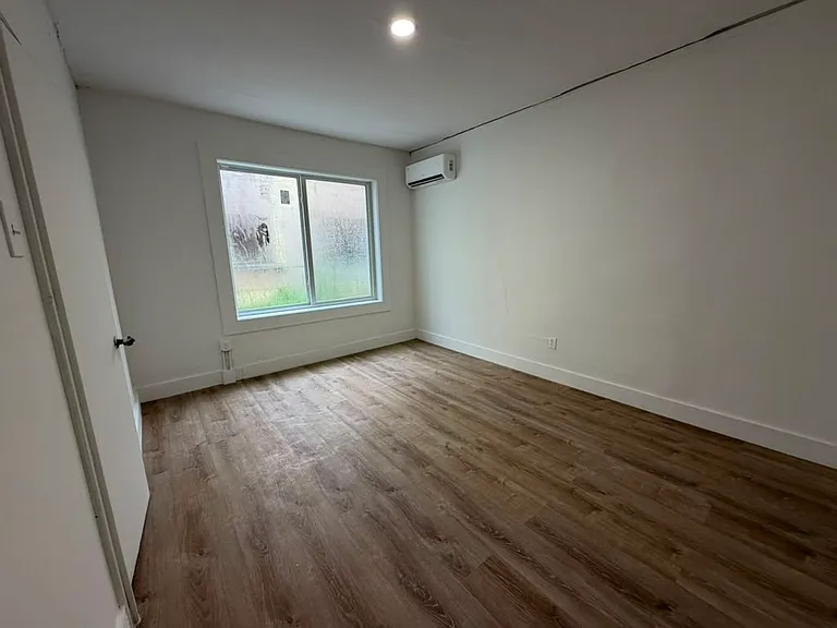 527 SW 7th Ct #4 — Photo 7