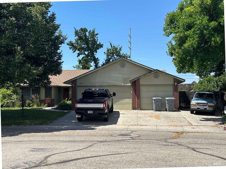 1st image of 2265 N Highwater Pl