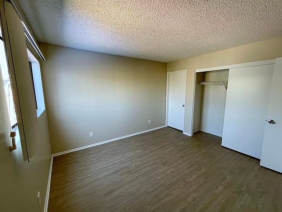 4th image of 411 S Berendo St #307