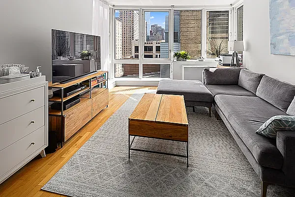 Rented by Corcoran | media 2