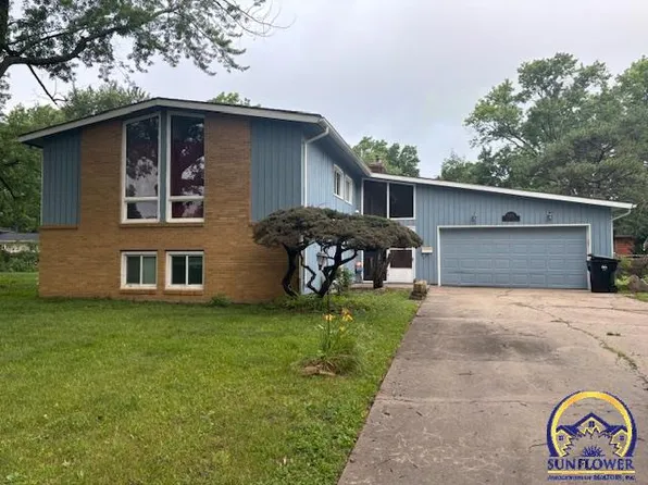1215 SW Belle Ter, Topeka, KS 66604