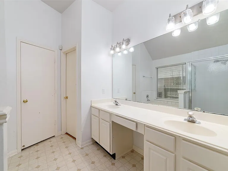 8207 Aliso Canyon Ln — Photo 16