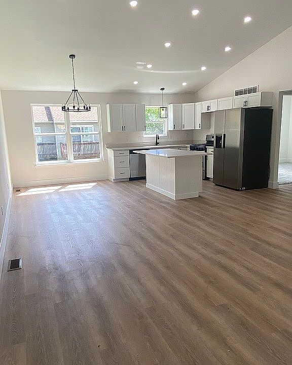 1st image of 6900 Palos Verdes Ln