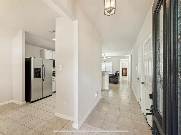 3039 Boxwood Springs Ln — Photo 4