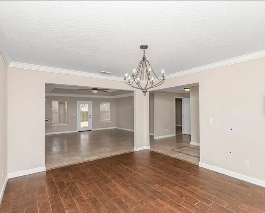 3 bed, 2277 sqft, $2,600 — Photo 4