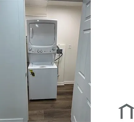 33064 Alanson St — Photo 2