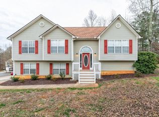 18 Fernwick Ct, Dallas, GA 30157