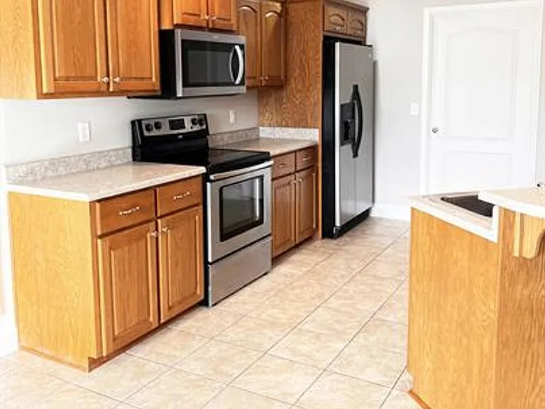 73 Pulaski St — Photo 25