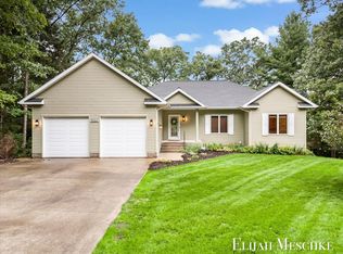 7099 Oak Shore Dr, Twin Lake, MI 49457
