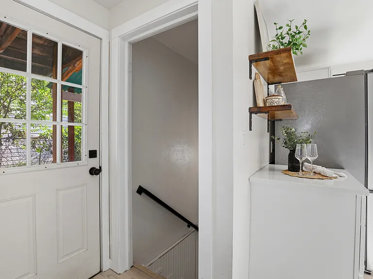 4714 N Elm St — Photo 26