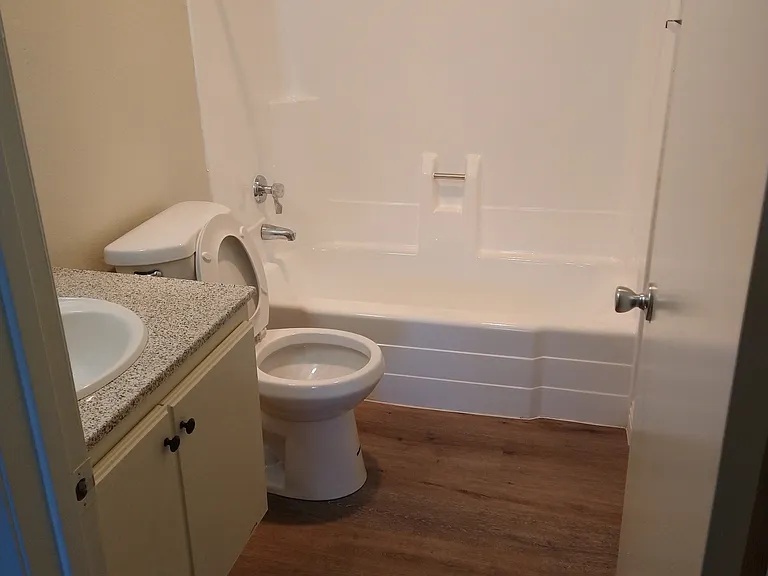 Villa Azusa Senior Apartments (55+) — Photo 7