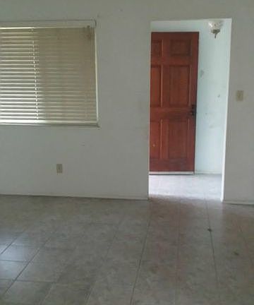 2nd image of 707 El Capitan Dr