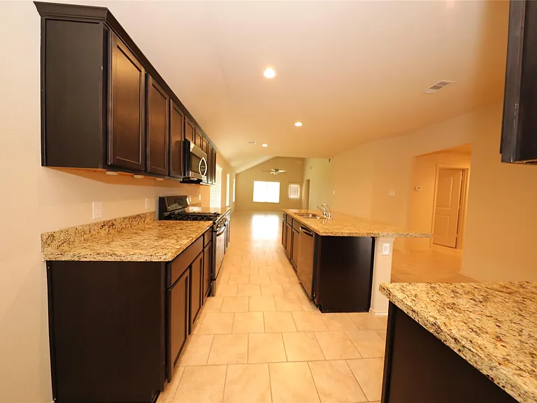 23210 Royal Tiger Rd — Photo 4