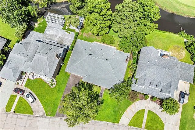 4 bed, 3.0 bath, 3243 sqft, $2,975 — Photo 4