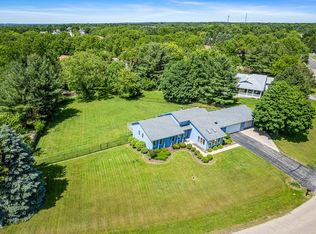 5976 Targee Trl, Roscoe, IL 61073