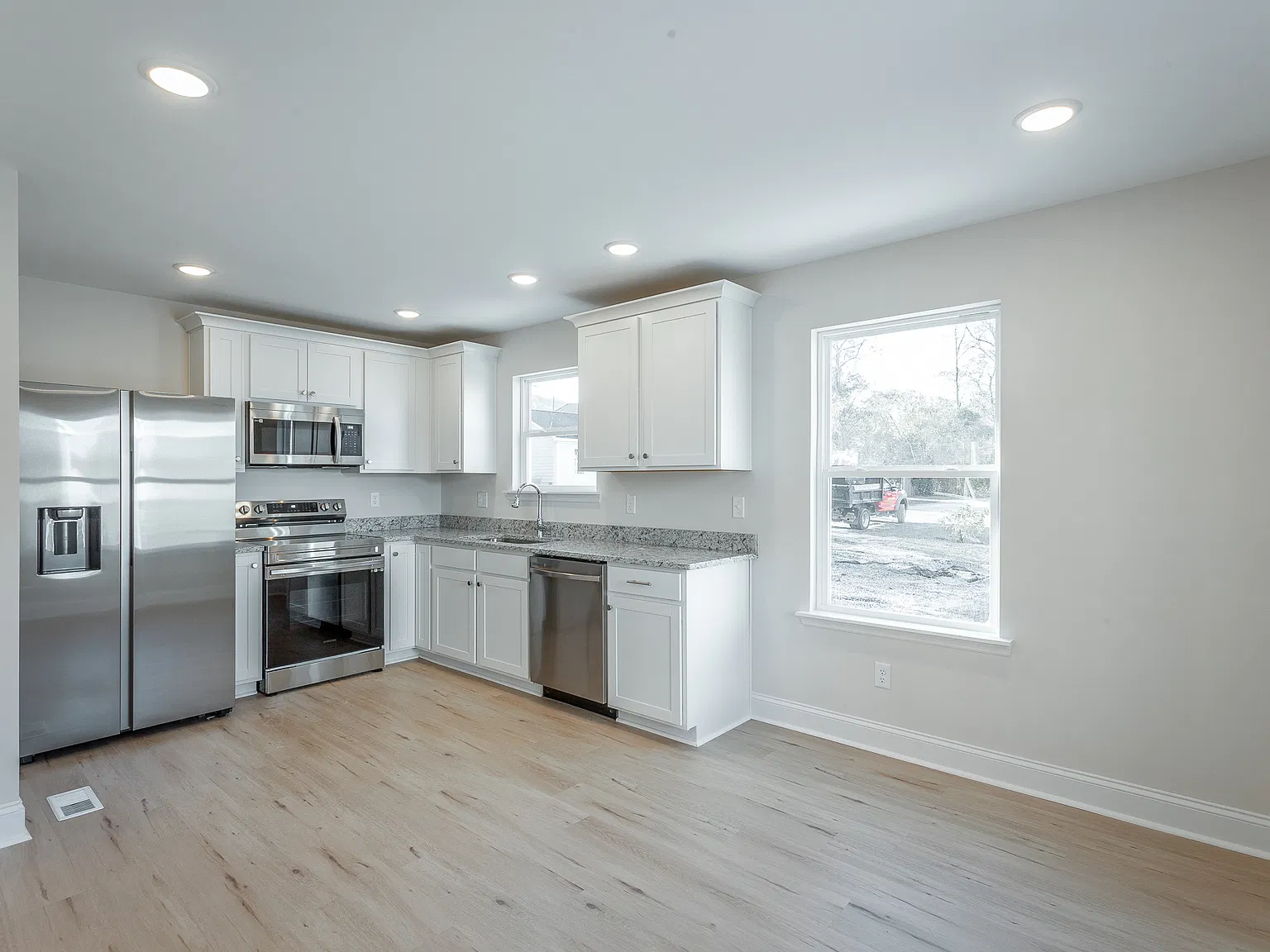 2 bed, 700 sqft, $1,150 — Photo 4