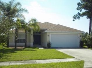 305 Briarcliff Cir, Sebastian, FL 32958