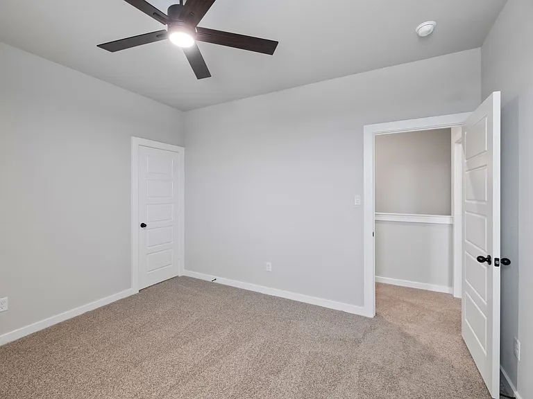 4407 Clovis Ct — Photo 15
