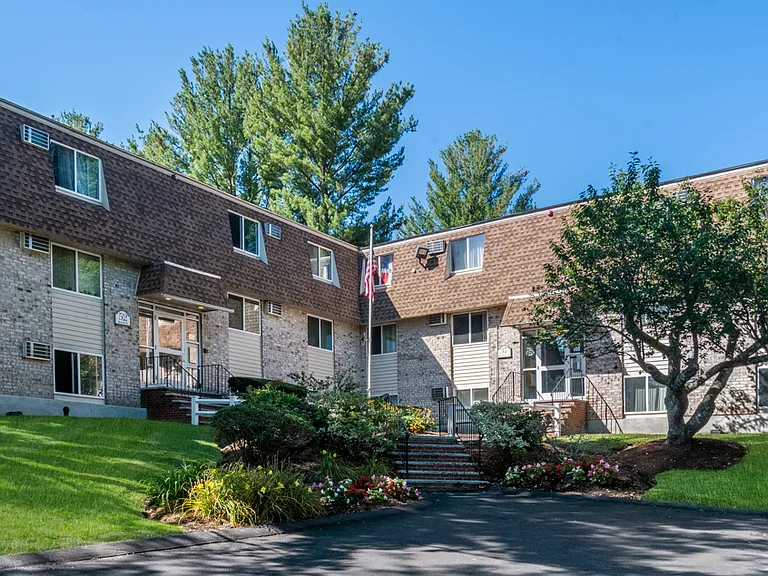 Pine Brook Place Apartments — Photo 15