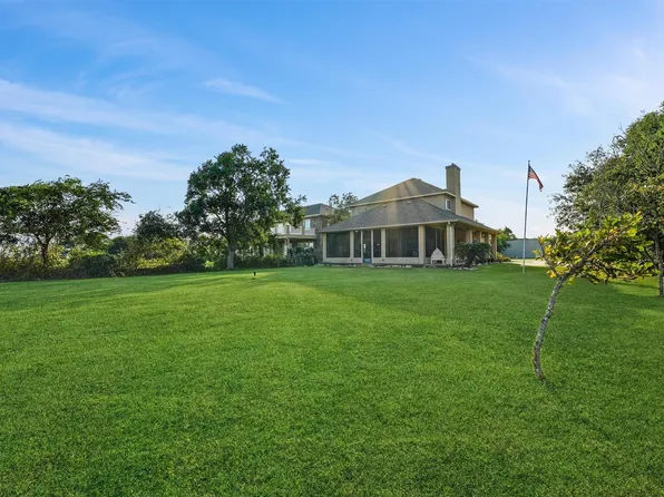 11610 Cedar Gully Rd, Beach City, TX 77523