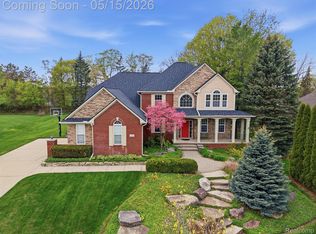 6910 Oakhurst Ridge Rd, Clarkston, MI 48348