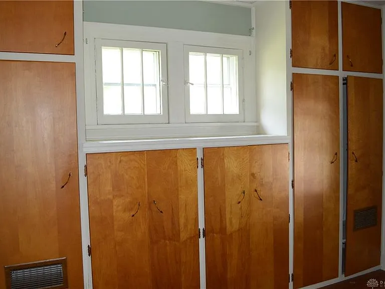 2752 Springmont Ave — Photo 9