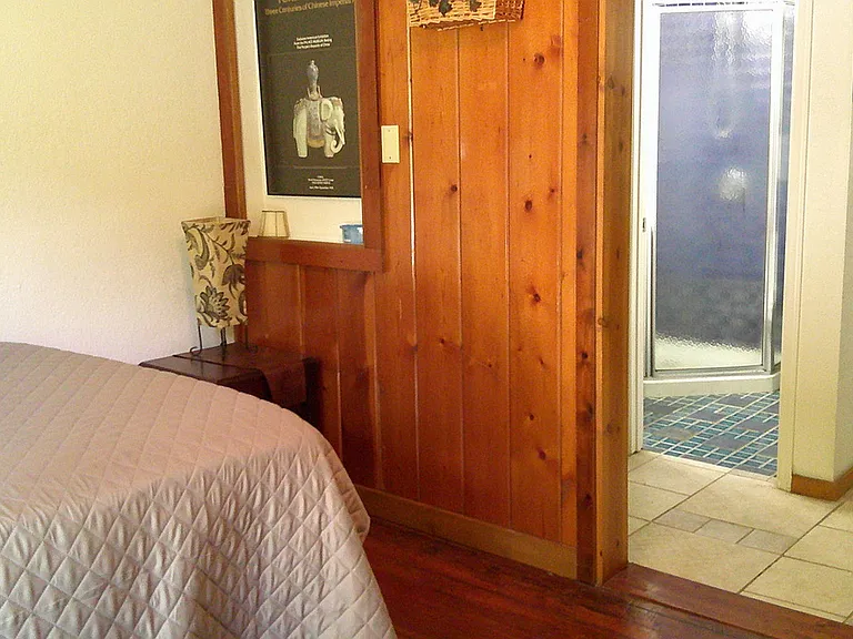 422F W New York Ave #A — Photo 2