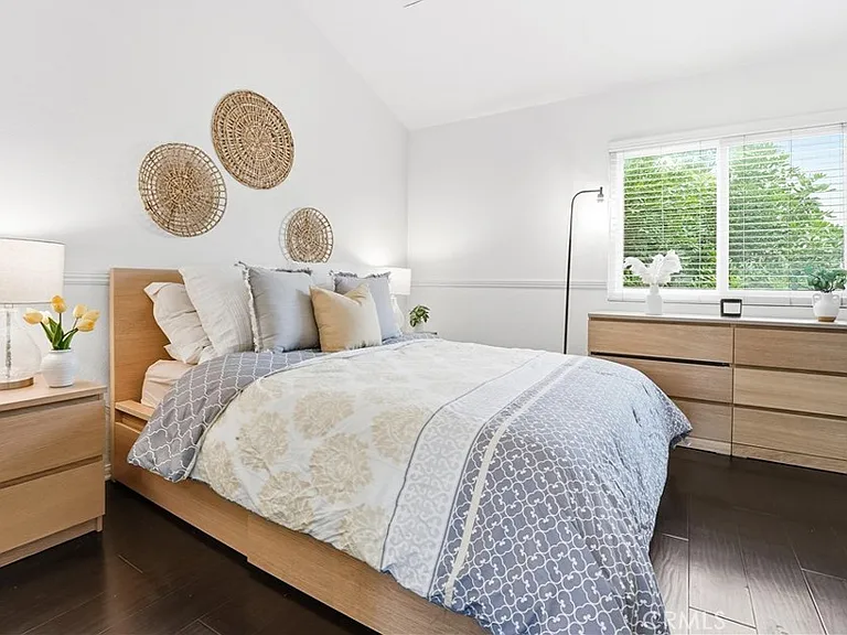334 S Walnut Ave #D-11 — Photo 17