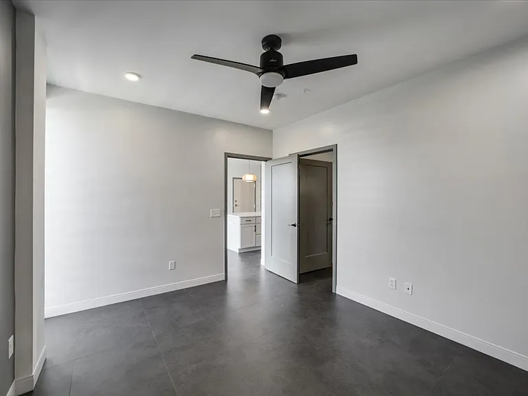 201 E Front St — Photo 33