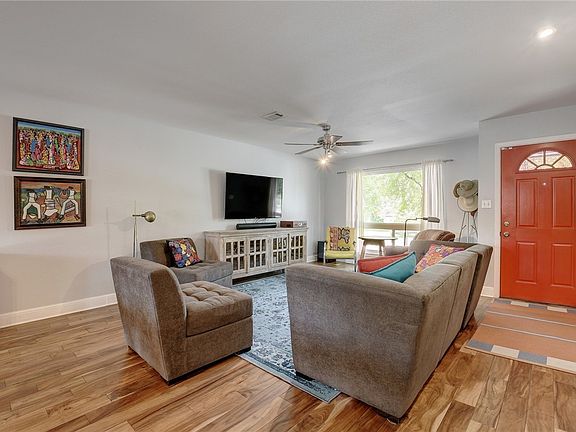 4th image of 1717 Fawn Dr