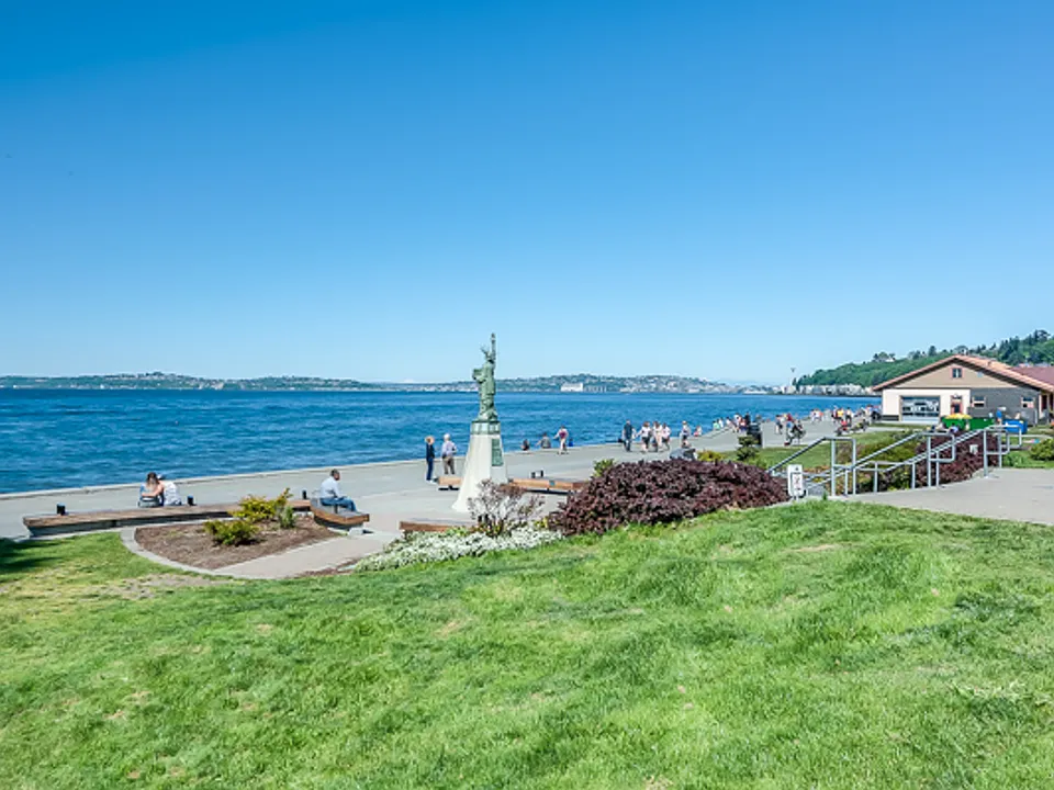 Alki Shores Apartments