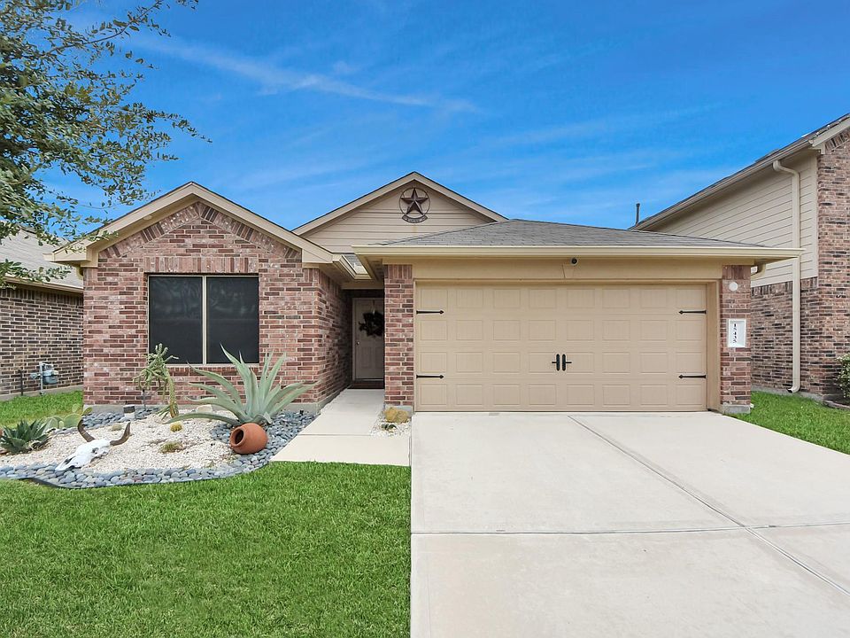 1st image of 15435 Sicomoro Viejo St