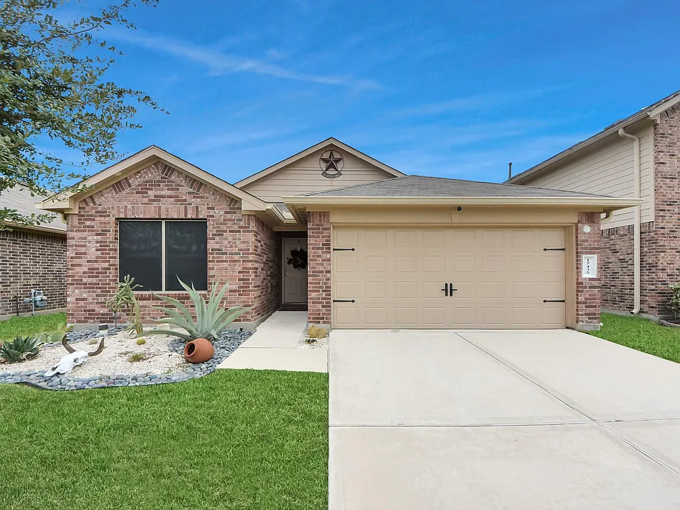 15435 Sicomoro Viejo St