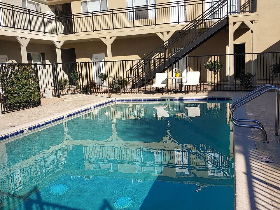 1st image of 1216 E Rose Ln #6