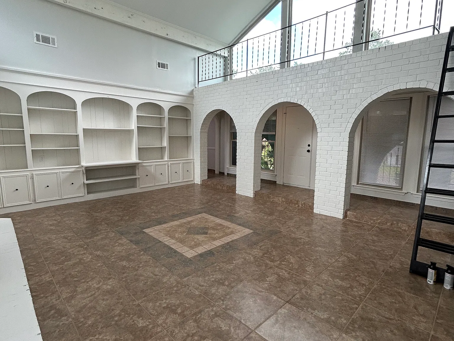 4 bed, 2471 sqft, $2,200 — Photo 4