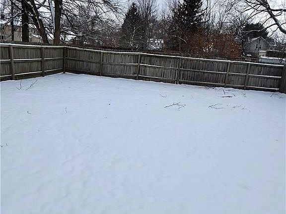 5th image of 1545 Longfellow Ct NE