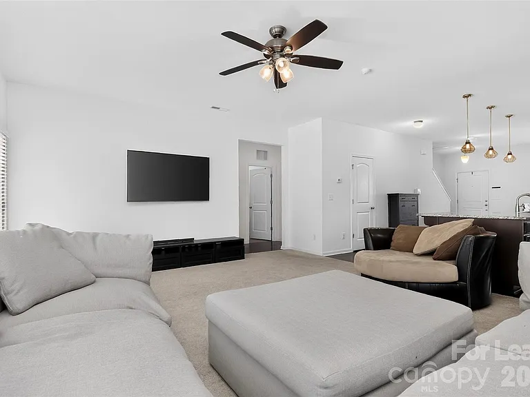 2038 Eddie Massey Ln — Photo 16