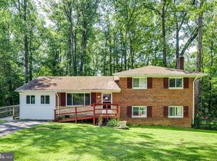 7109 Larrlyn Dr, Springfield, VA 22151