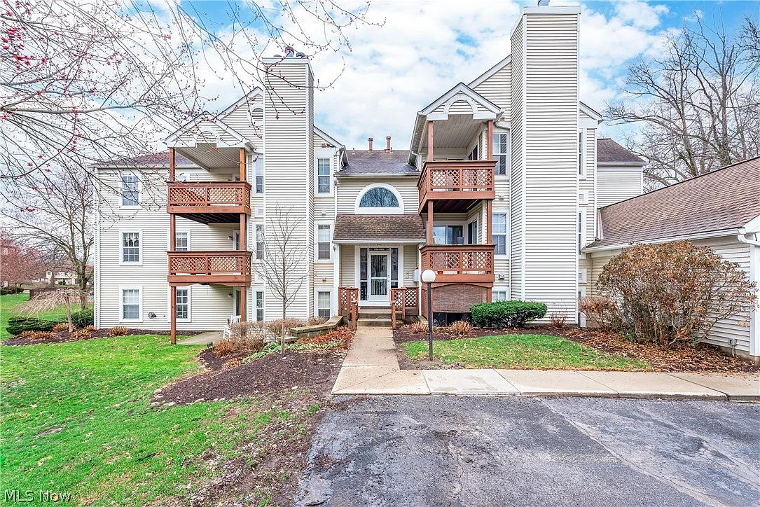 1304 Cedarwood Dr APT D3 photo 1