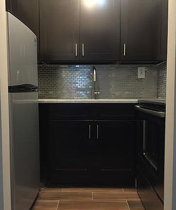 2nd image of 2705 Astoria Blvd APT 1D