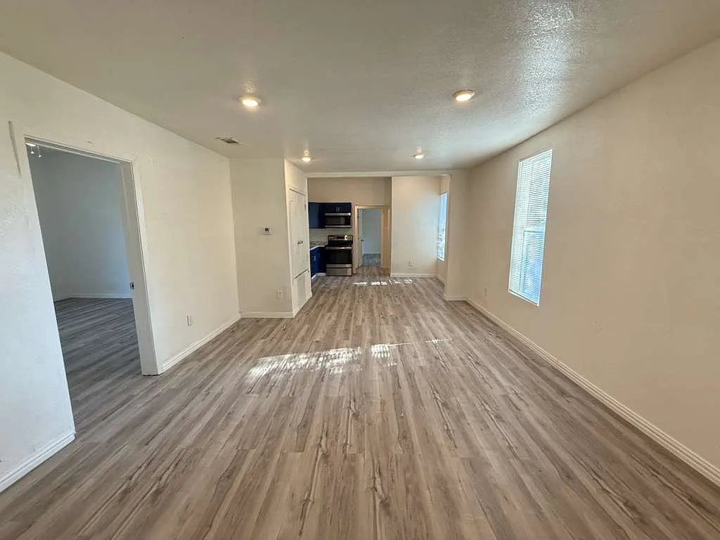 319 Woodard Avenue - 1 — Photo 4