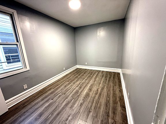 2nd image of 134 Seymour Ave #2