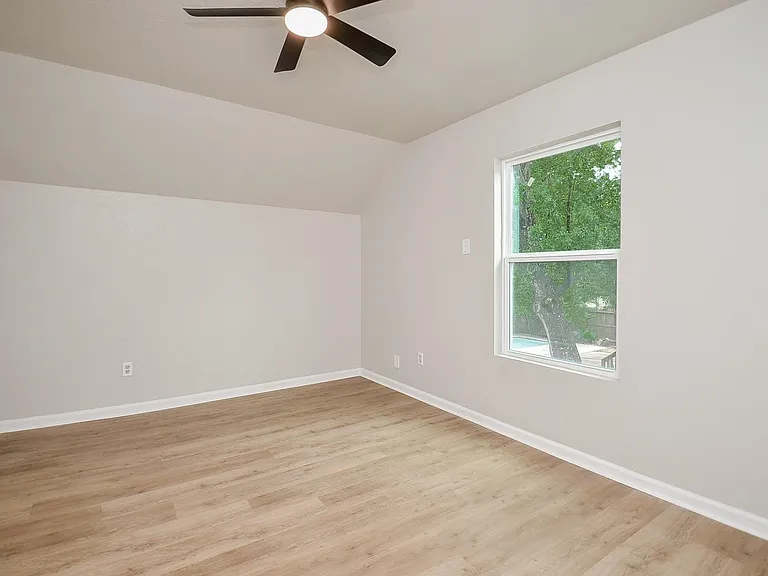 9903 Bromel Station St — Photo 30